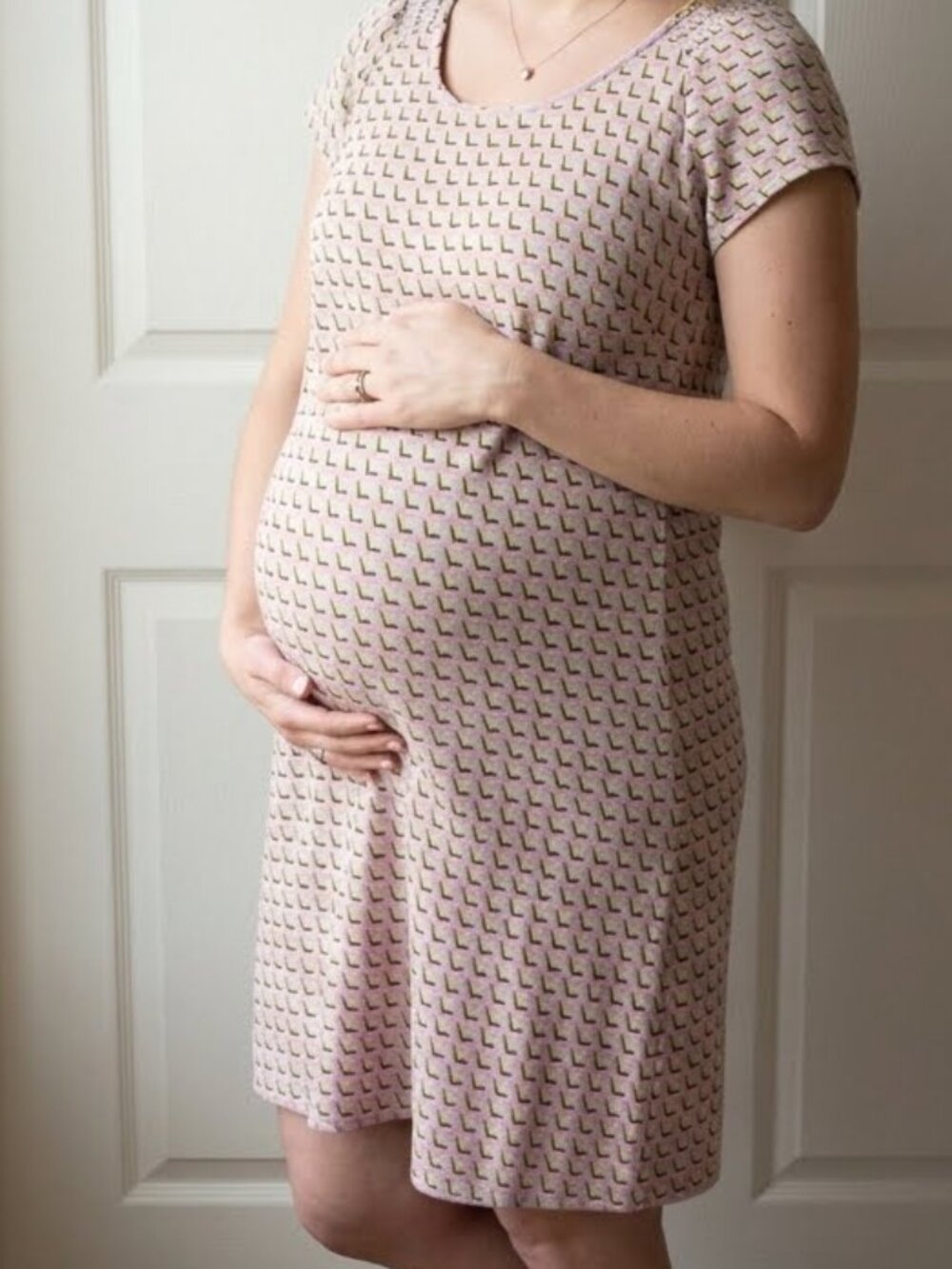 Liz Lange for Target Women's Maternity Shift Pull-on Dress Short Sleeves Size M